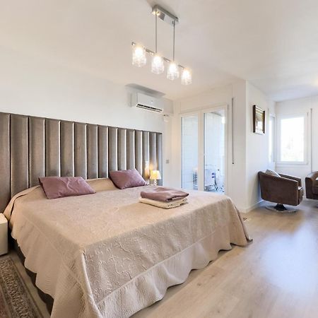 Impresionante Apartamento Delante Del Mar Vilassar De Mar Exterior photo